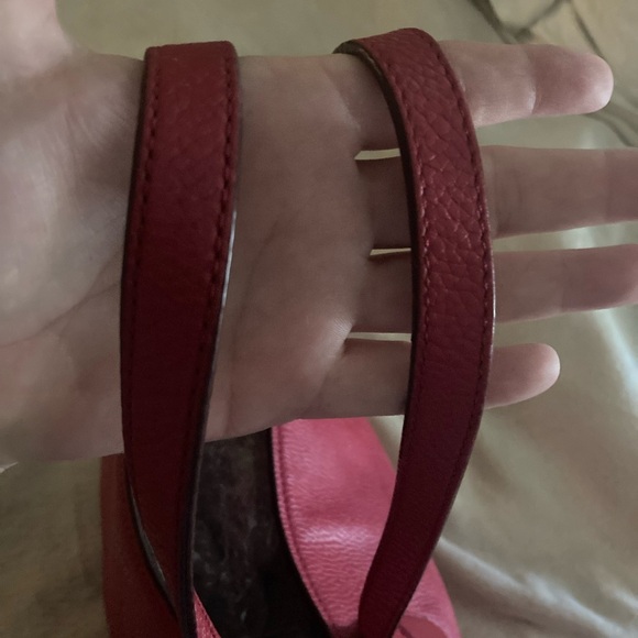 LUXURY 🔥☄️🔥Marc Jacobs Cherry Red Tote Bag Perfect for the Holidays! - Picture 9 of 10